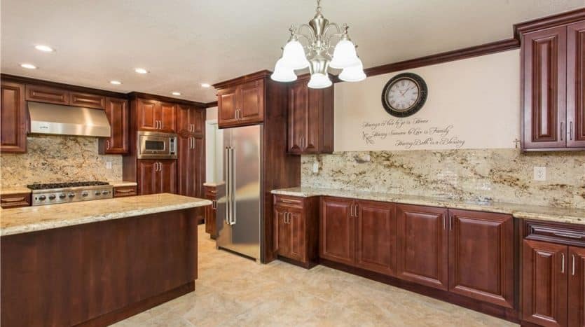 9636 Farralone Ave, Chatsworth 91311
