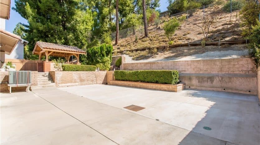 9636 Farralone Ave, Chatsworth 91311