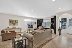 6908 Royer Ave, West Hills, CA 91307