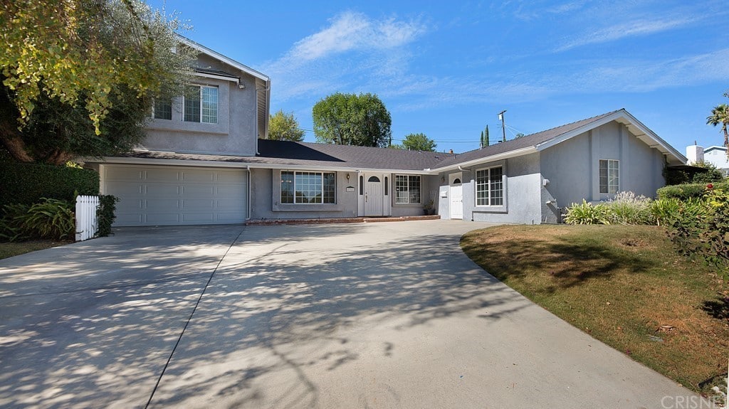 8361 Woodlake Ave, West Hills, CA 91304