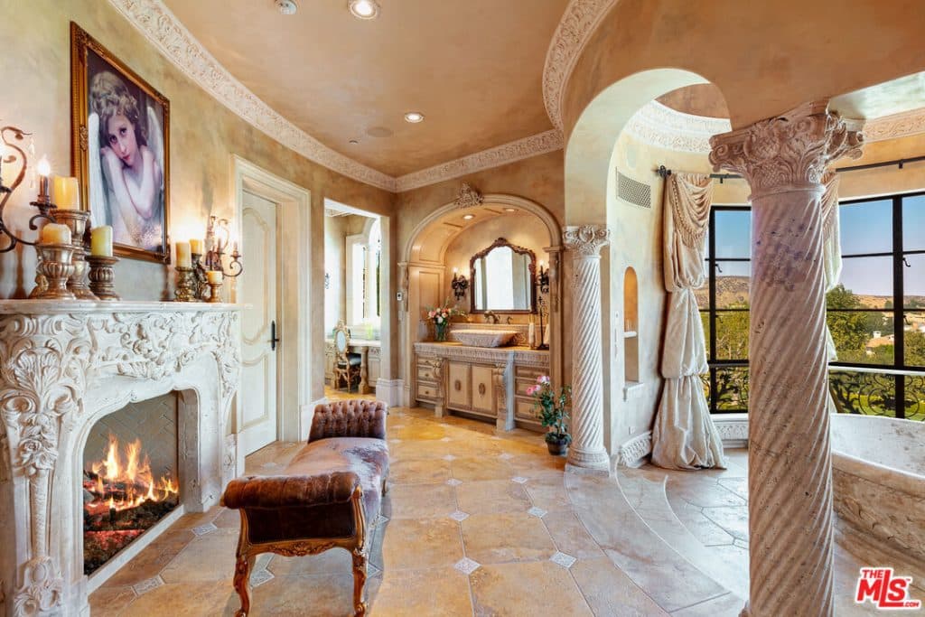 Custom Itallian Villa in Calabasas