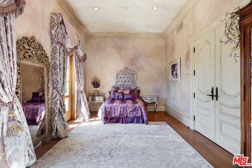 Custom Itallian Villa in Calabasas