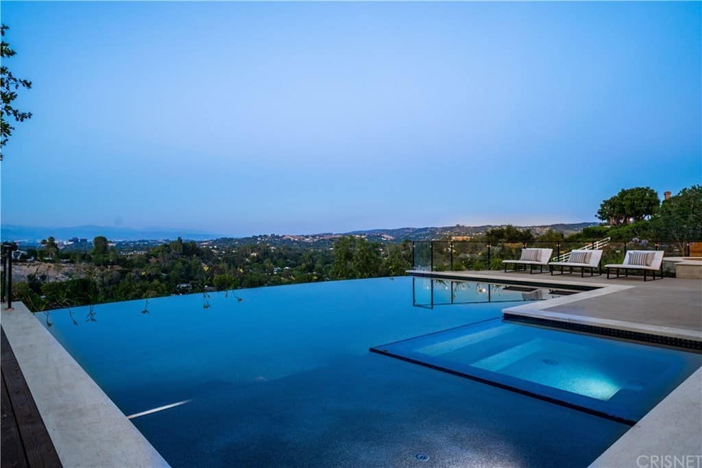 Will Smith and Jada Pinkett Smith buy a Mansion in Hidden Hills