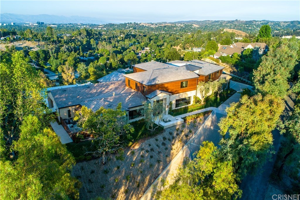 Will Smith and Jada Pinkett Smith buy a Mansion in Hidden Hills