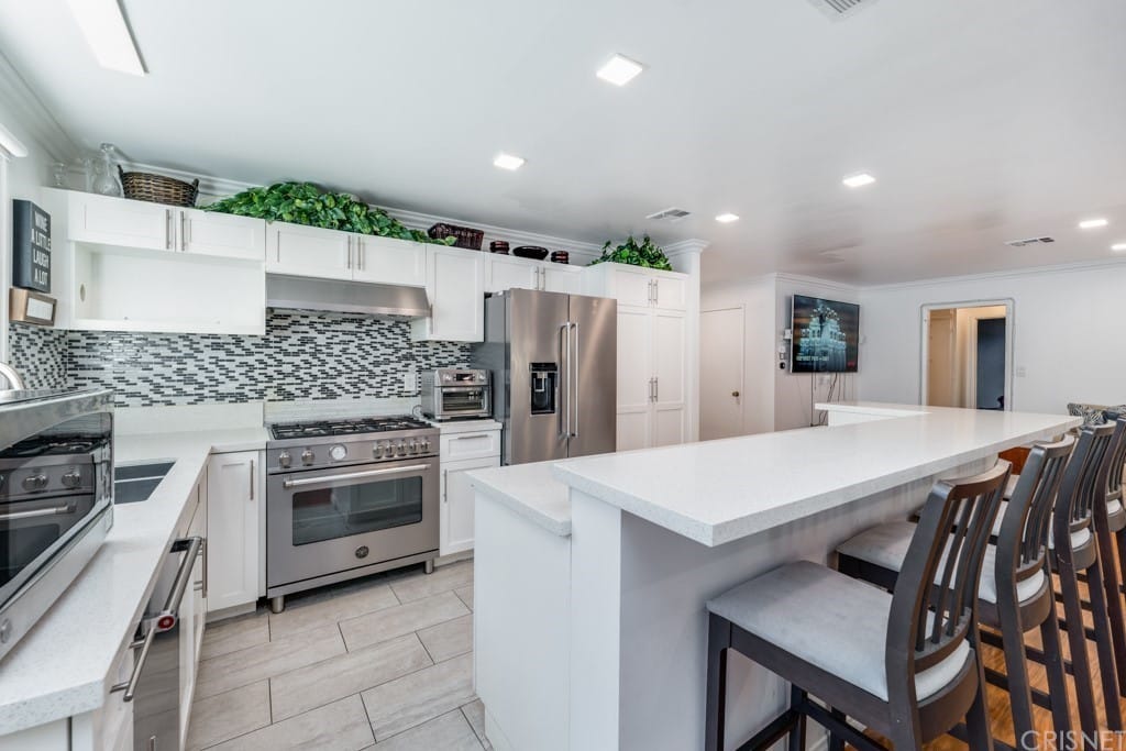 Single story West Hills home listed for 949,000 Calabasas Realtor