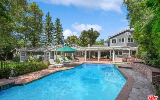 Woodland Hills family home
