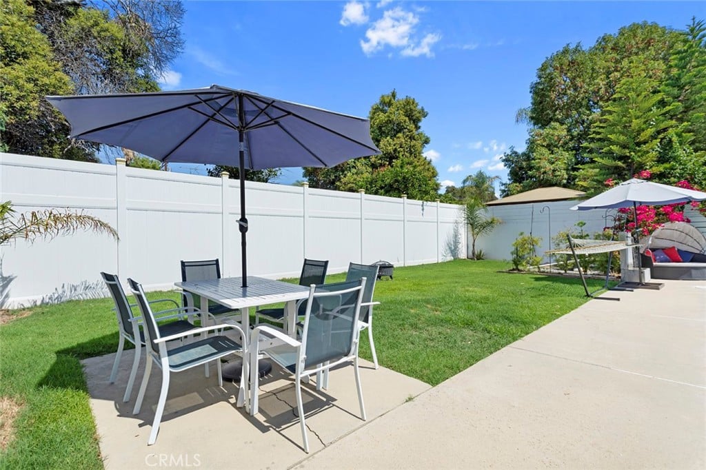 Turnkey Canoga Park Pool Home