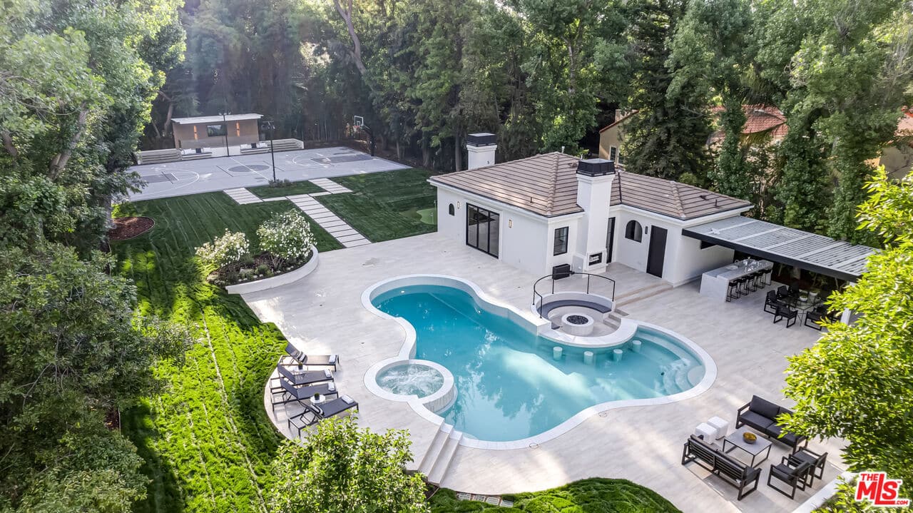 Stunning Calabasas Luxury Estate