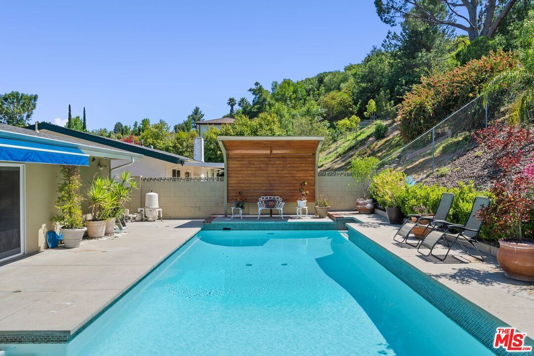 Ranch Style Pool Home - Calabasas Realtor